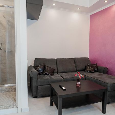 Ultra Central White & Lila Studio Bukarest Exterior foto