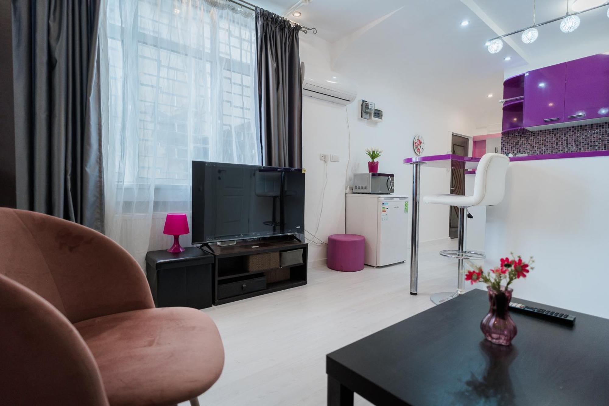 Ultra Central White & Lila Studio Bukarest Exterior foto